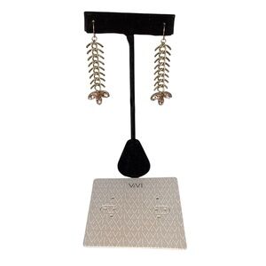 NWT ViVI Gold Leaf Drop Fish Hook Earrings with Light Pink Stones